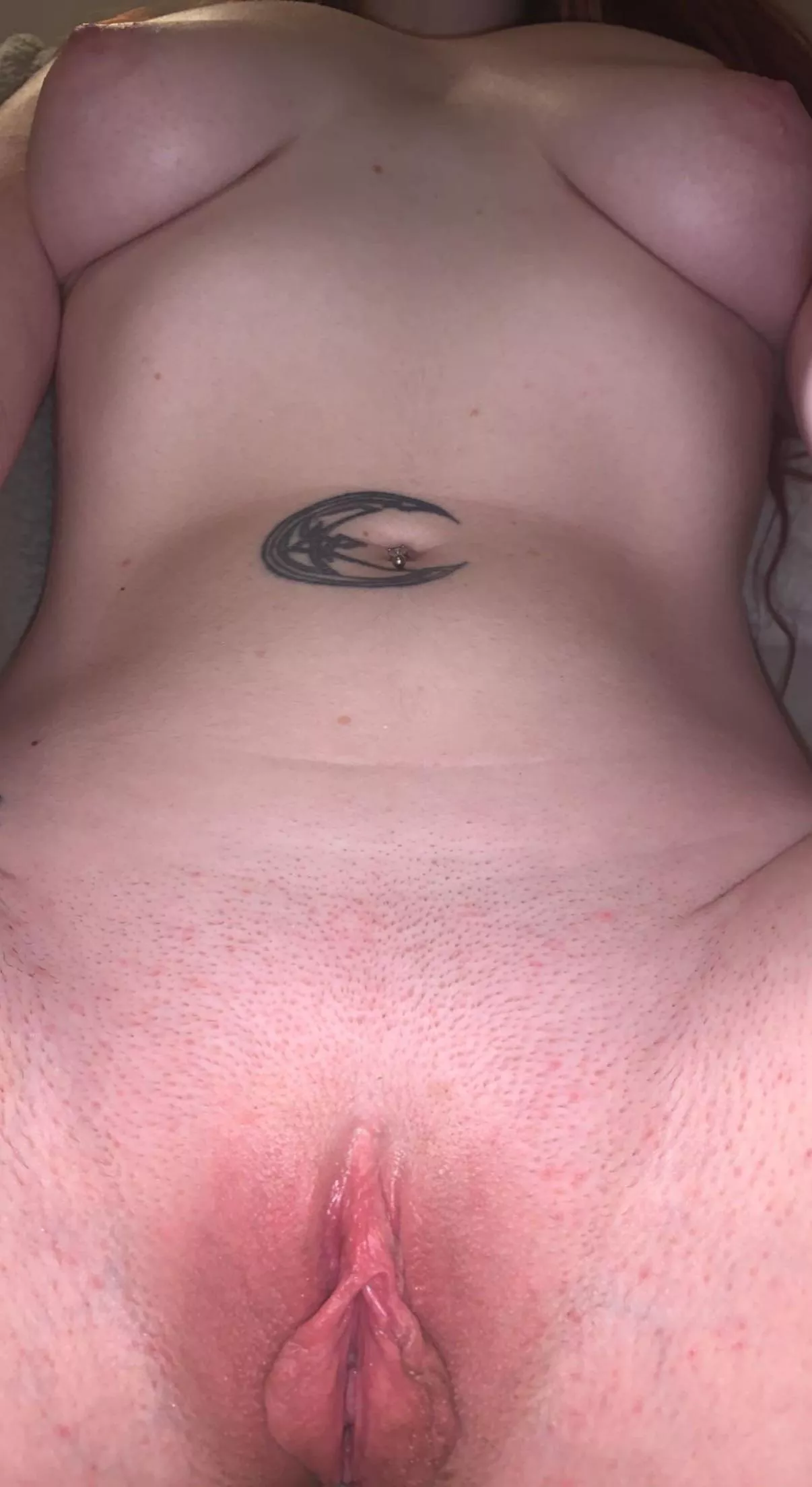 upvote if i can send you live nudes;) upvote if i can send you live nudes;)