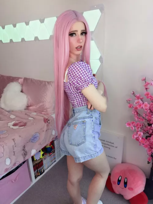 ur gamer gf looks at u like this 👀 what did u do?!? 😘