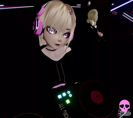 Vampire today will try to be a DJ, we will hear your music and play🎧 https://chaturbate.com/emyliveshow