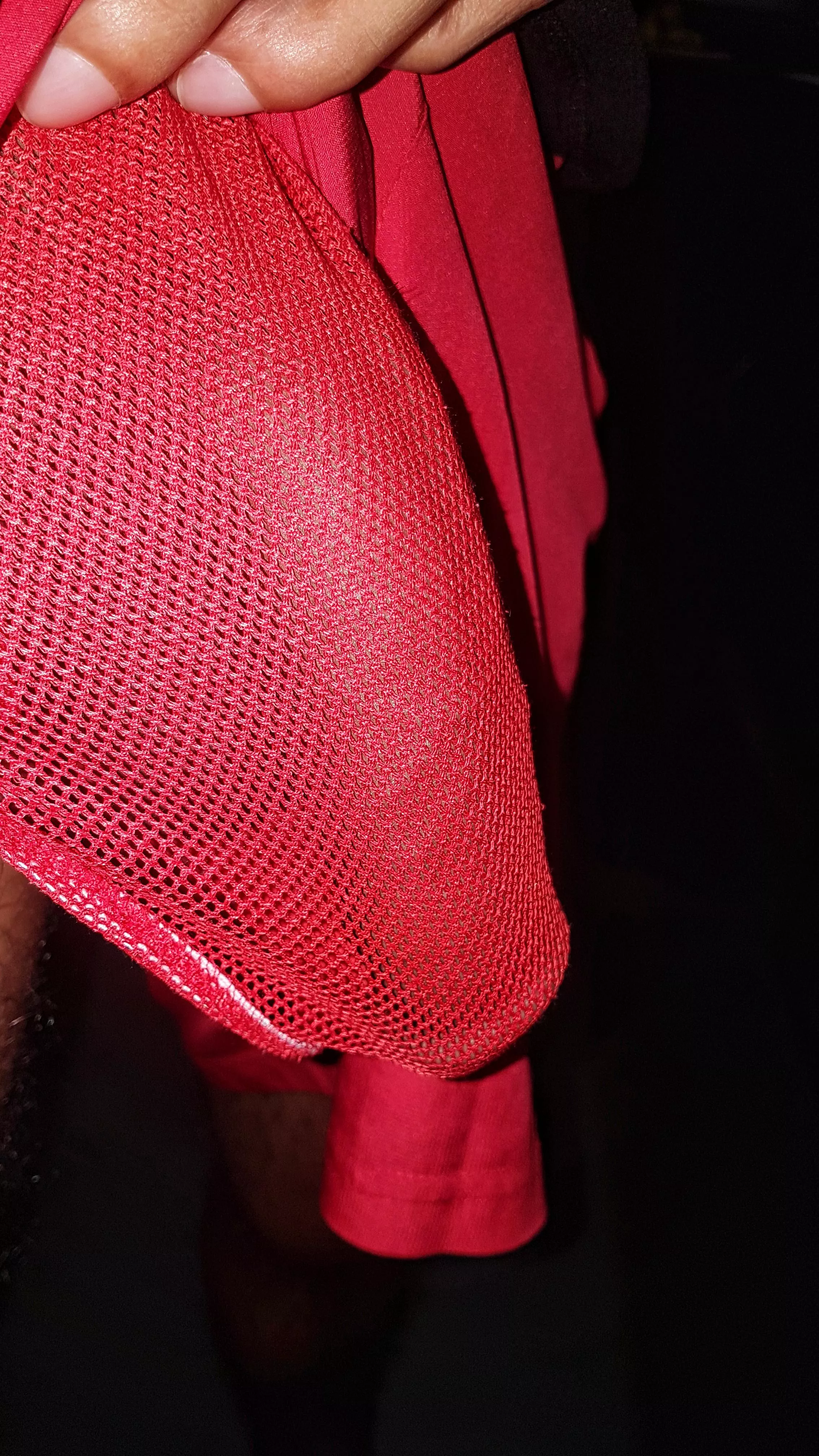 Veiny big cocks have the best outlines. Wanna pull it out?