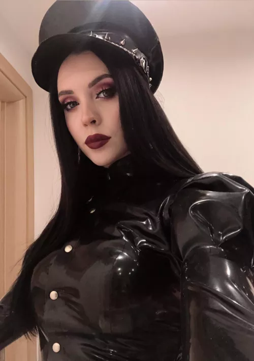 @vi0lettex in shiny latex