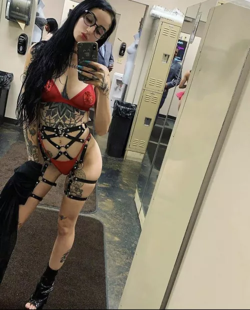 video chats and more available i voice and video verify 👄 @ seductivelexi