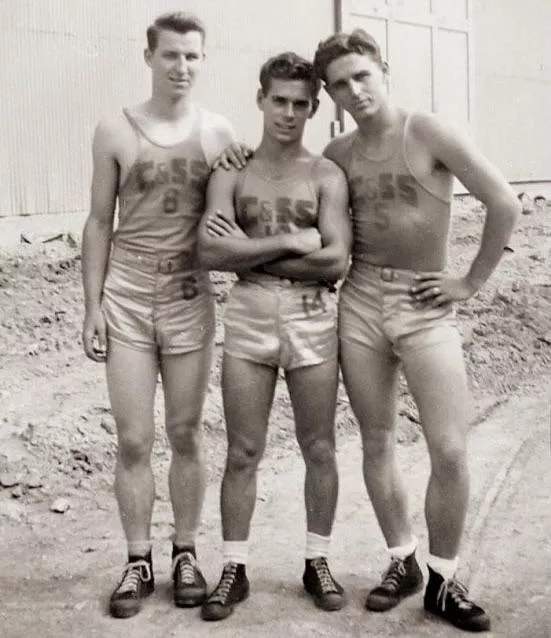 “Vintage wrestlers” …