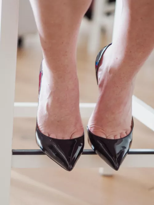 Waiting cocktail sitting on the bar🐭🖤