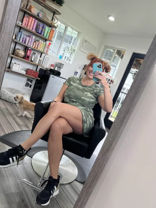 Waiting for you to cum… scalp massage and haircut anyone?