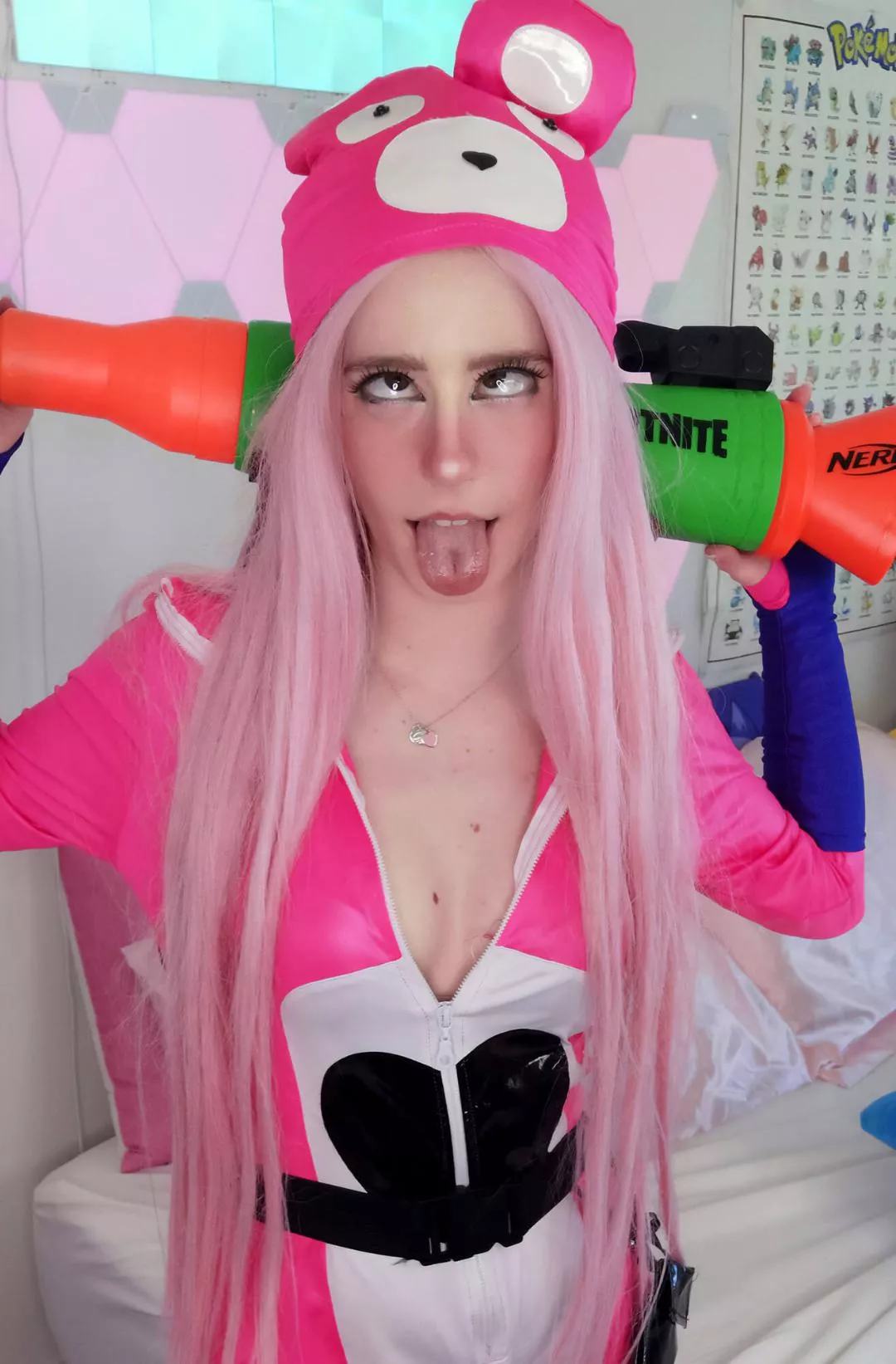 waiting for you to notice me 😜💖