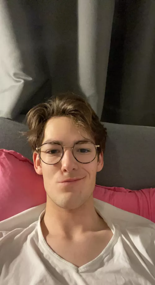 Waking up at 5 am is always fun…anyone wanna talk and keep me company?