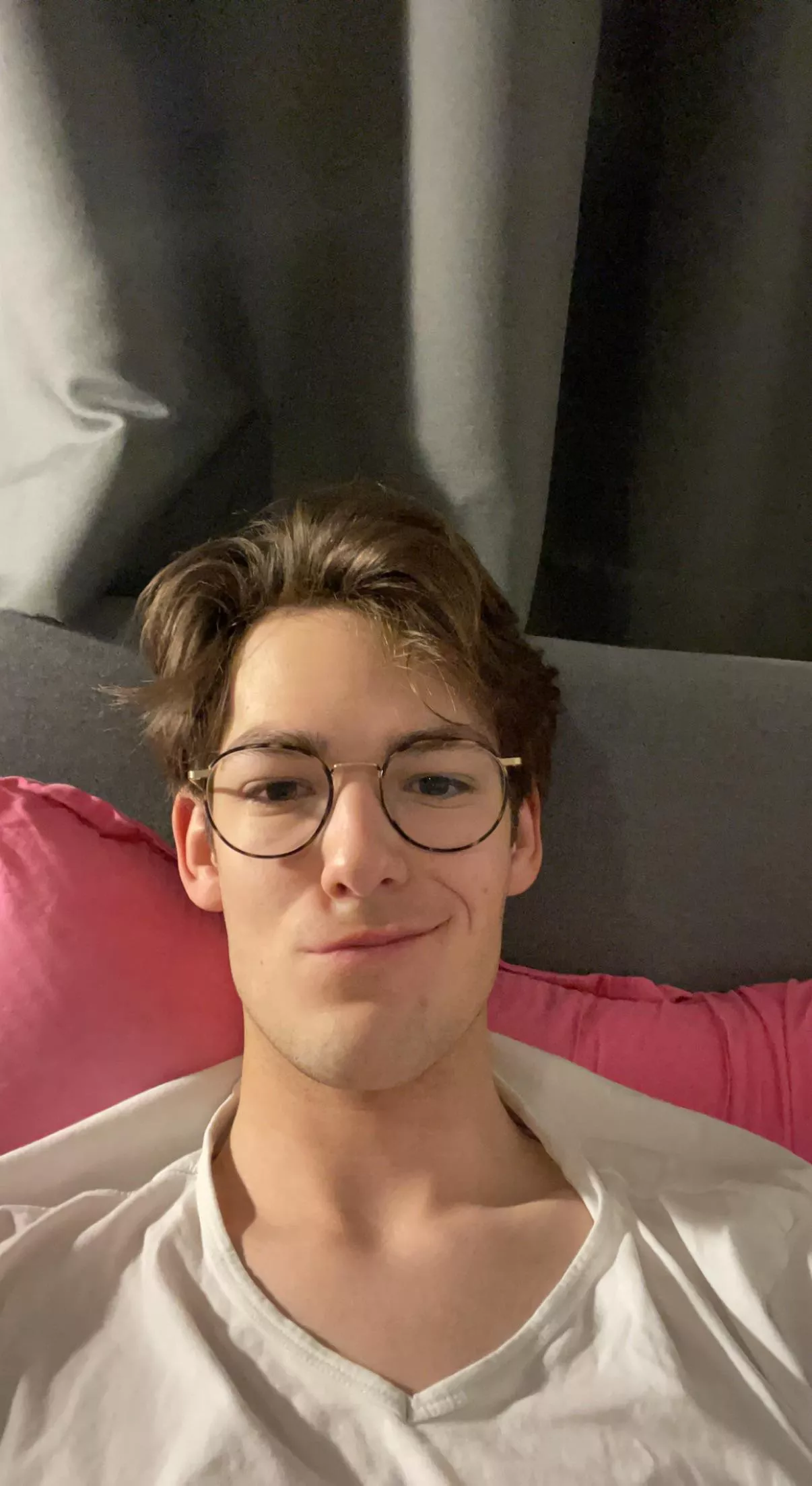 Waking up at 5 am is always fun…anyone wanna talk and keep me company? Waking up at 5 am is always fun…anyone wanna talk and keep me company?