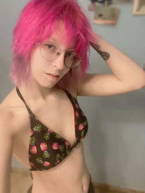 Wanna cum on my tits? 💗