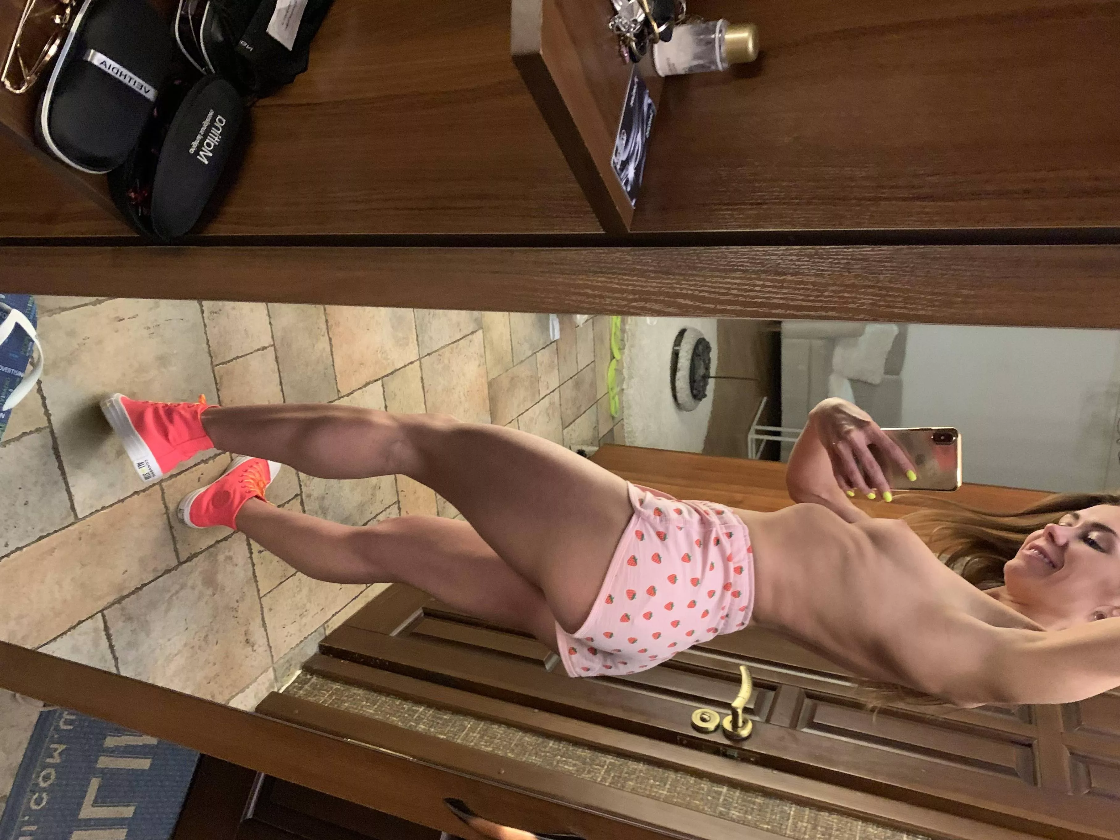 Wanna get in between my thick cheeks? | Check comments for more Wanna get in between my thick cheeks? | Check comments for more