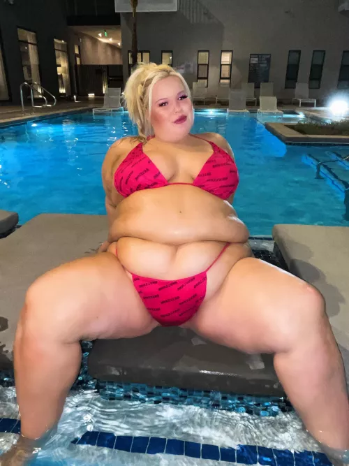 Wanna go for a dip with me? 💦💦