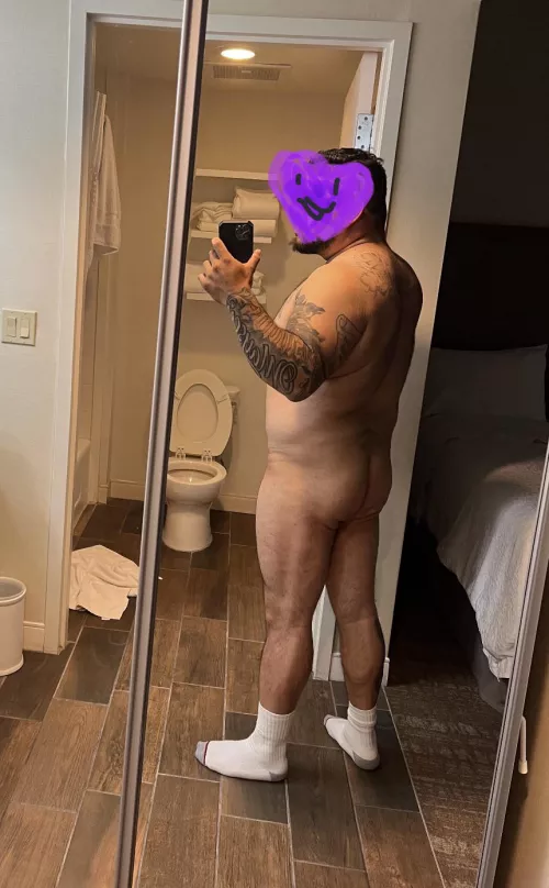 Wanna join me in the shower? U can wash the front side! 😉 DM’s always open…