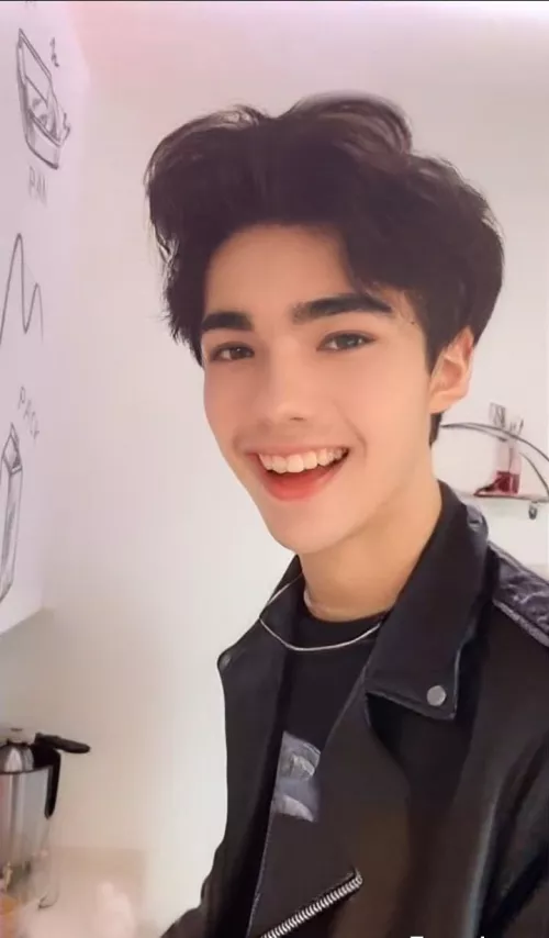 wanna play with my dick ❣️.