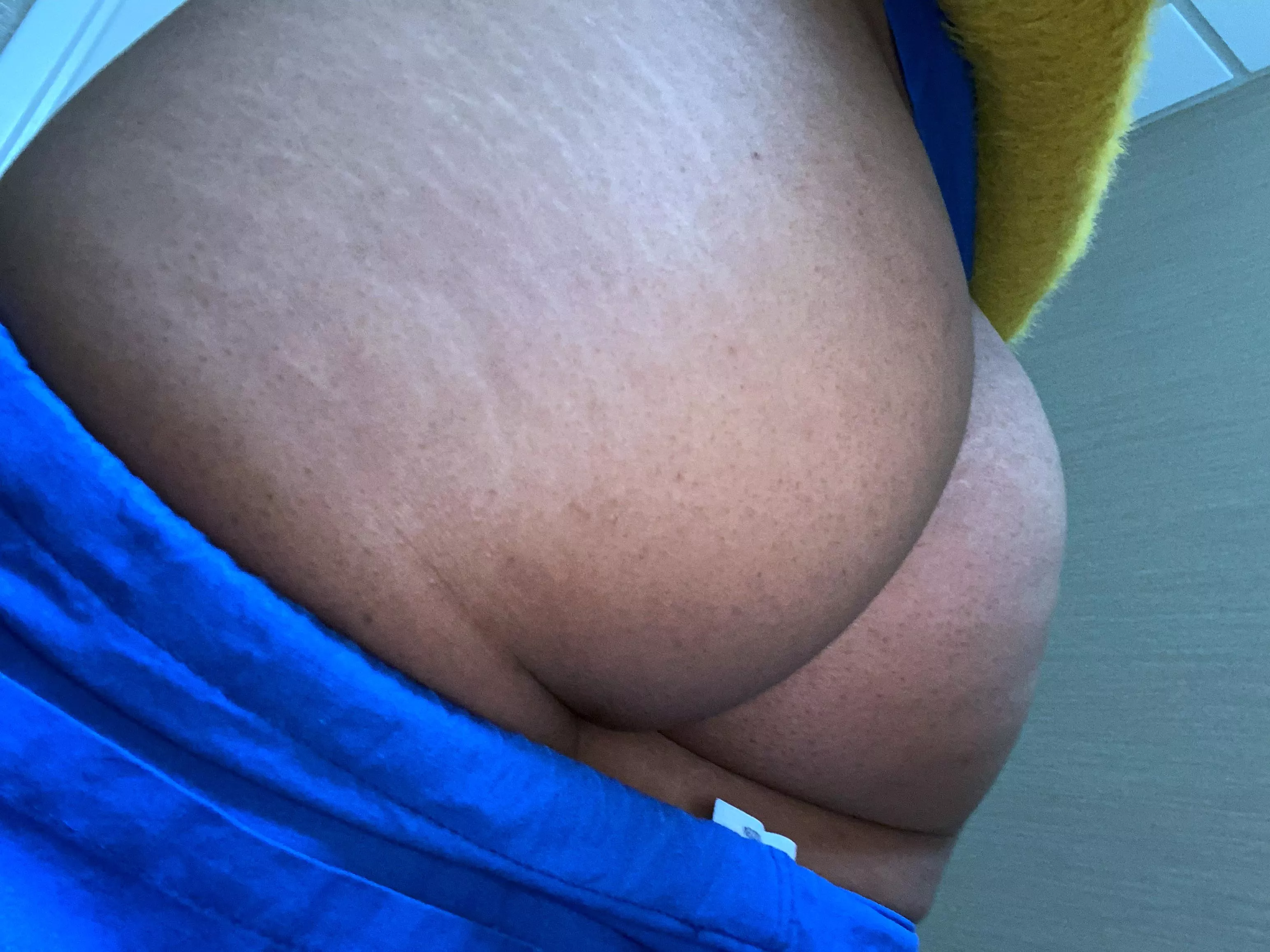 Wanna swipe ya tongue right in the middle and check my temp ???