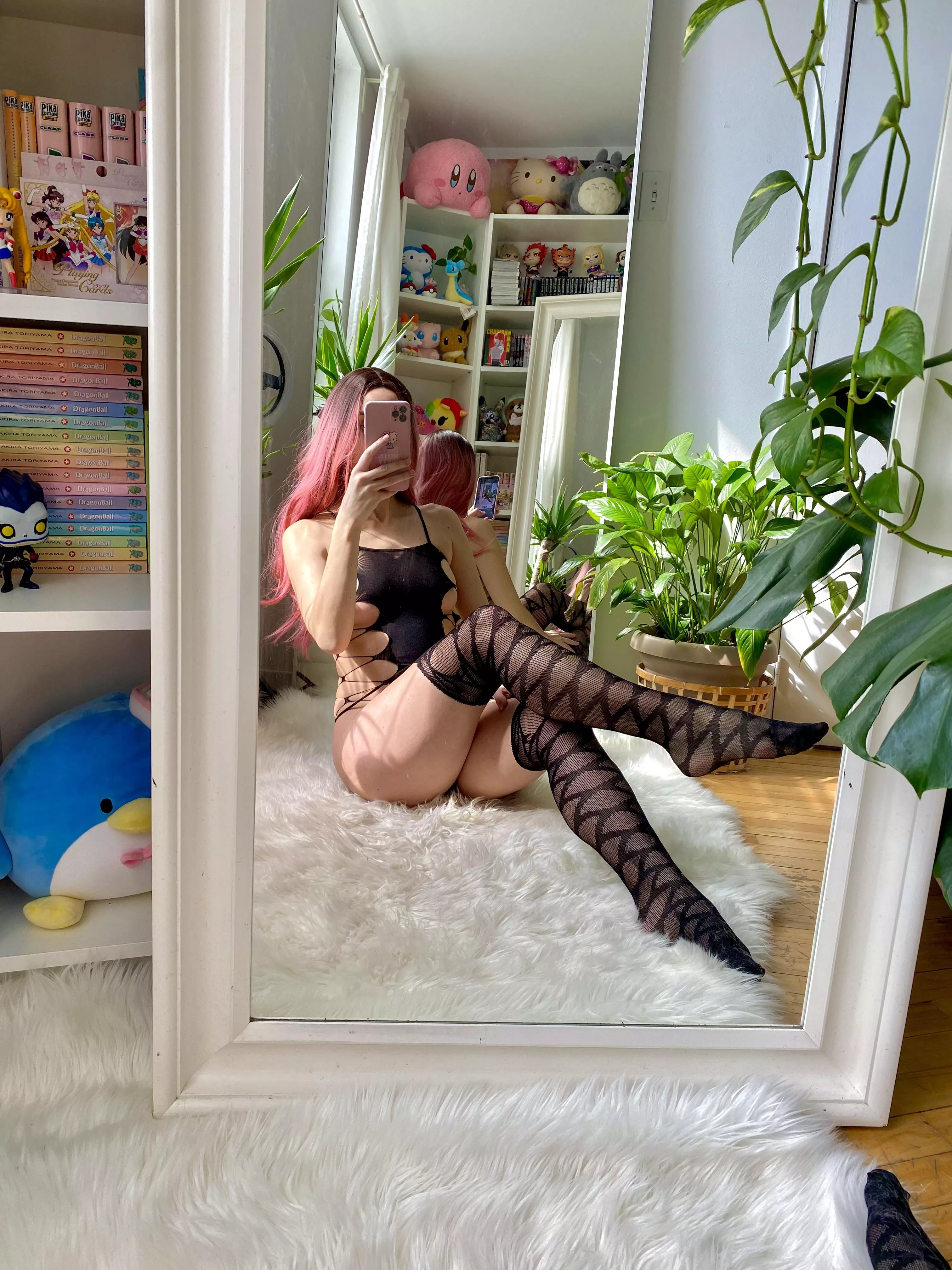 Wanna watch anime and eat snacks? Wanna watch anime and eat snacks?