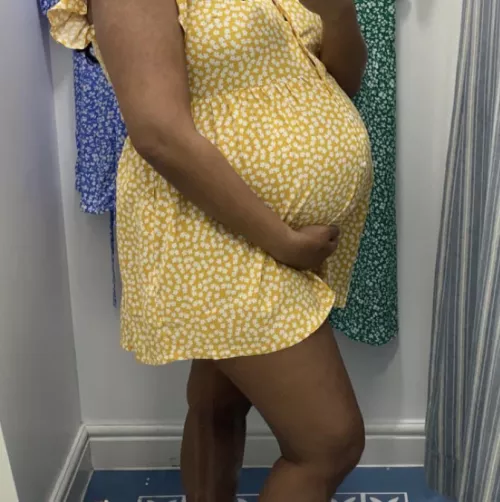 Want to join me in the dressing rooms? I’m not wearing anything under 💦