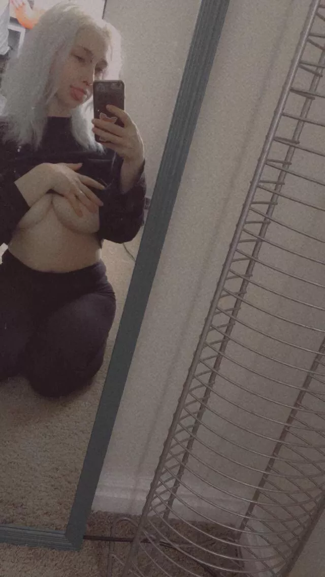 Want to see the rest of me? Link in comments 🥴