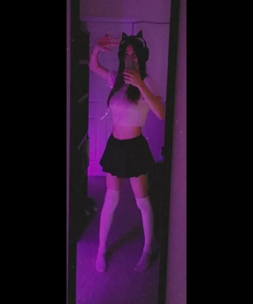 wanted to try some pink today 😁💖