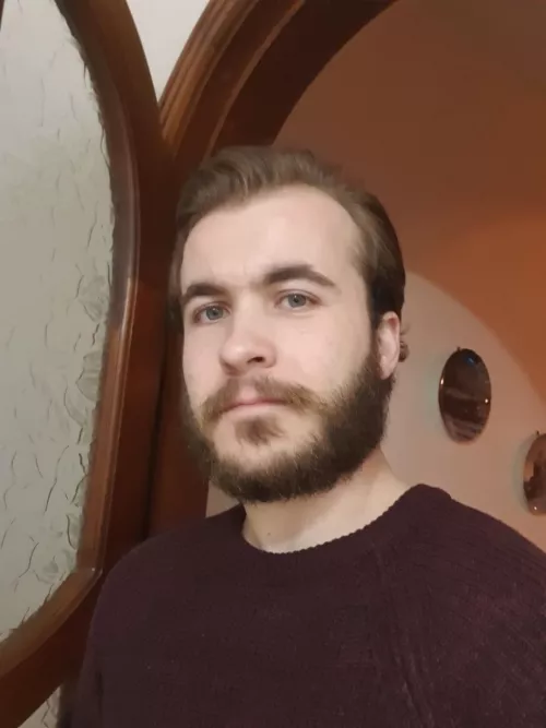 Wanting to change up my hairstyle, any suggestions bros? π