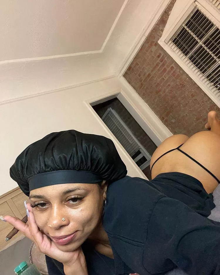 Wedding cake 🍰 what strain you hitting on…