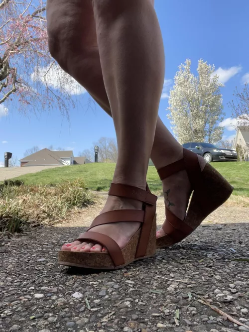 Wedges and sunshine.. get under me and make the day perfect