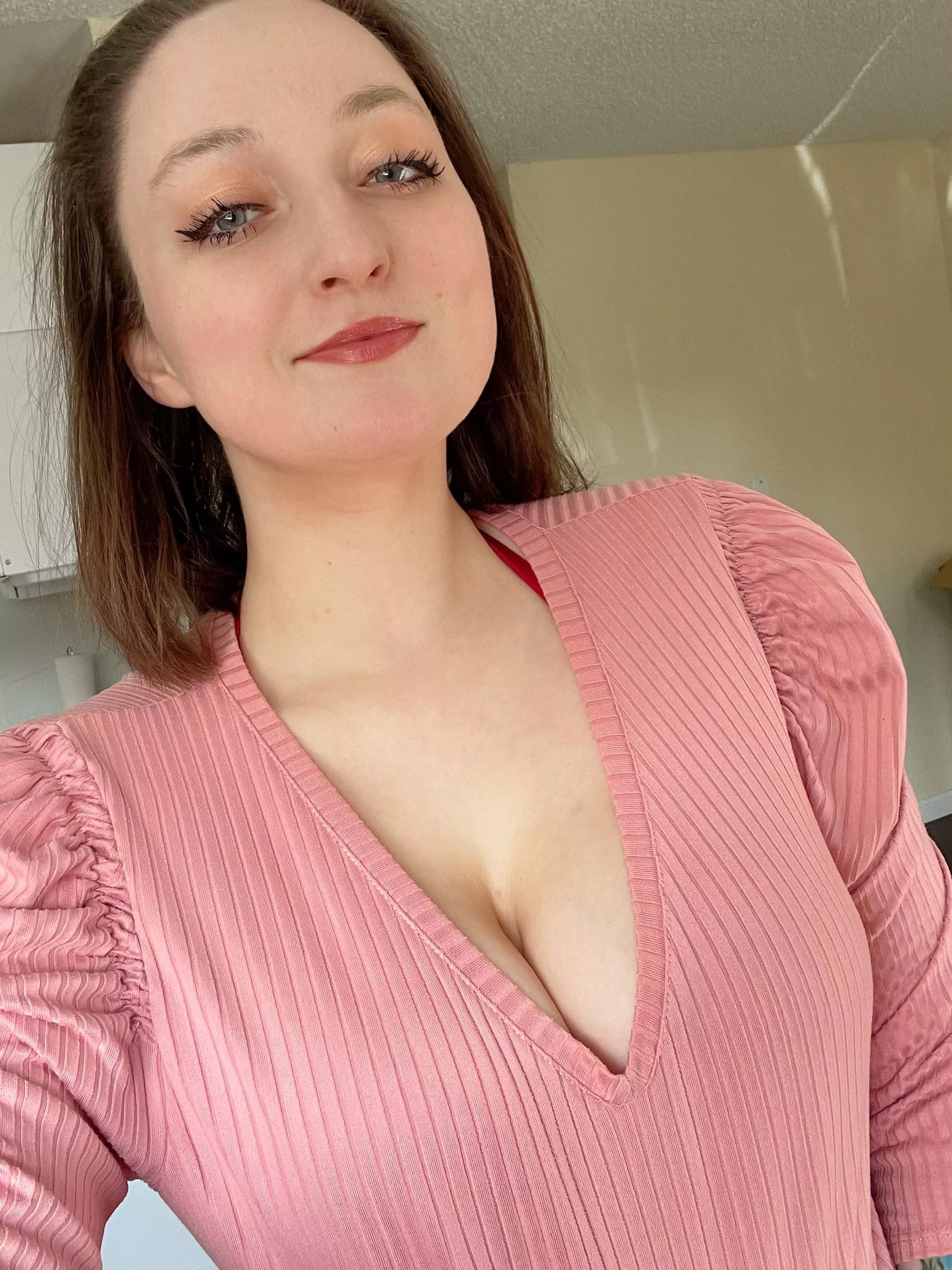 Well hi, new to this sub 😘