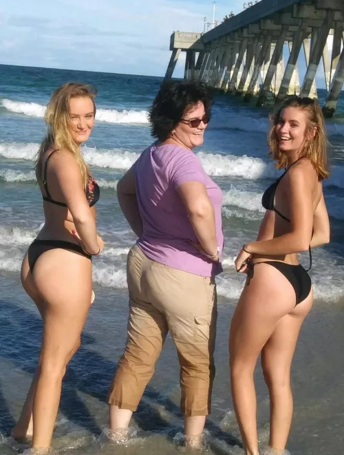 Well Mommy might be a bit past her prime but she passed all the good genes down to her little sweerhearts