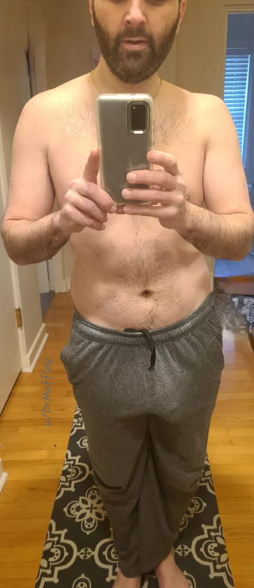 Went to drop off in these pants. Think any of the moms noticed? (39)