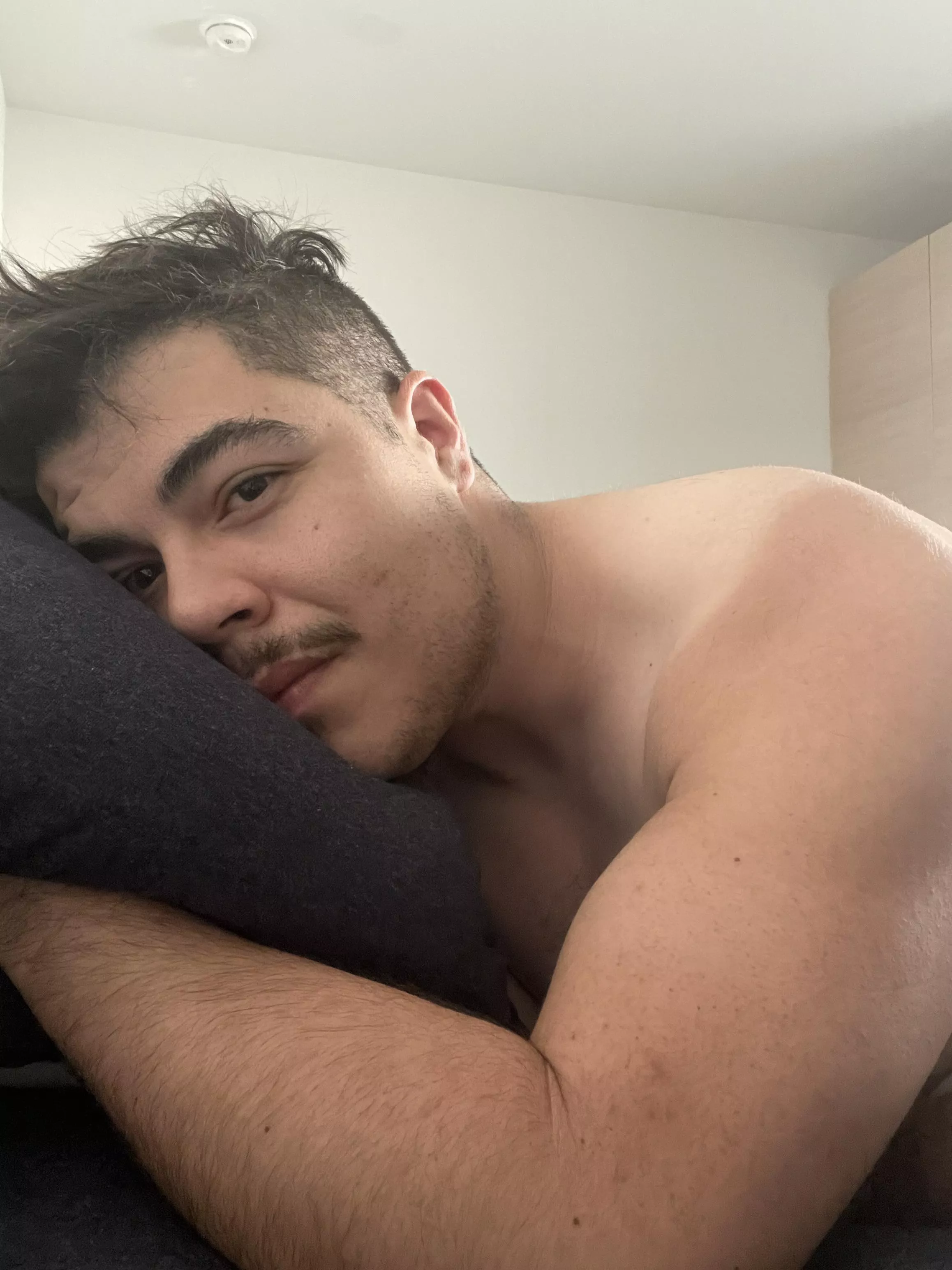 Went to my first gay event/bar in years. Only a lil hungover. How’s your day? Went to my first gay event/bar in years. Only a lil hungover. How’s your day?