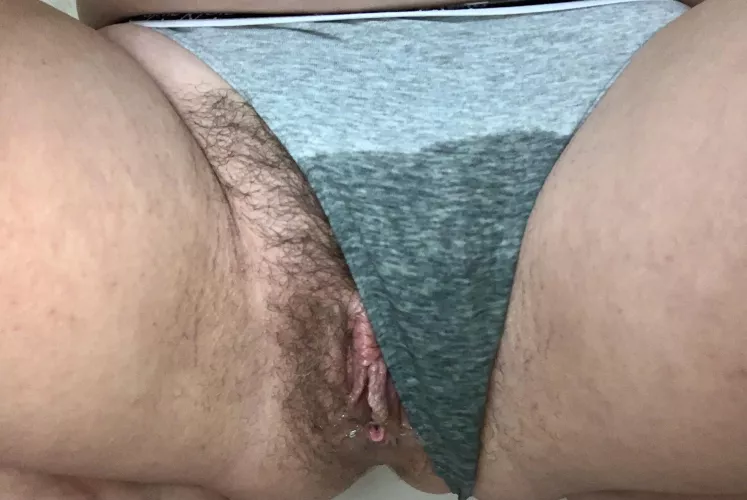 Wet nda hairy
