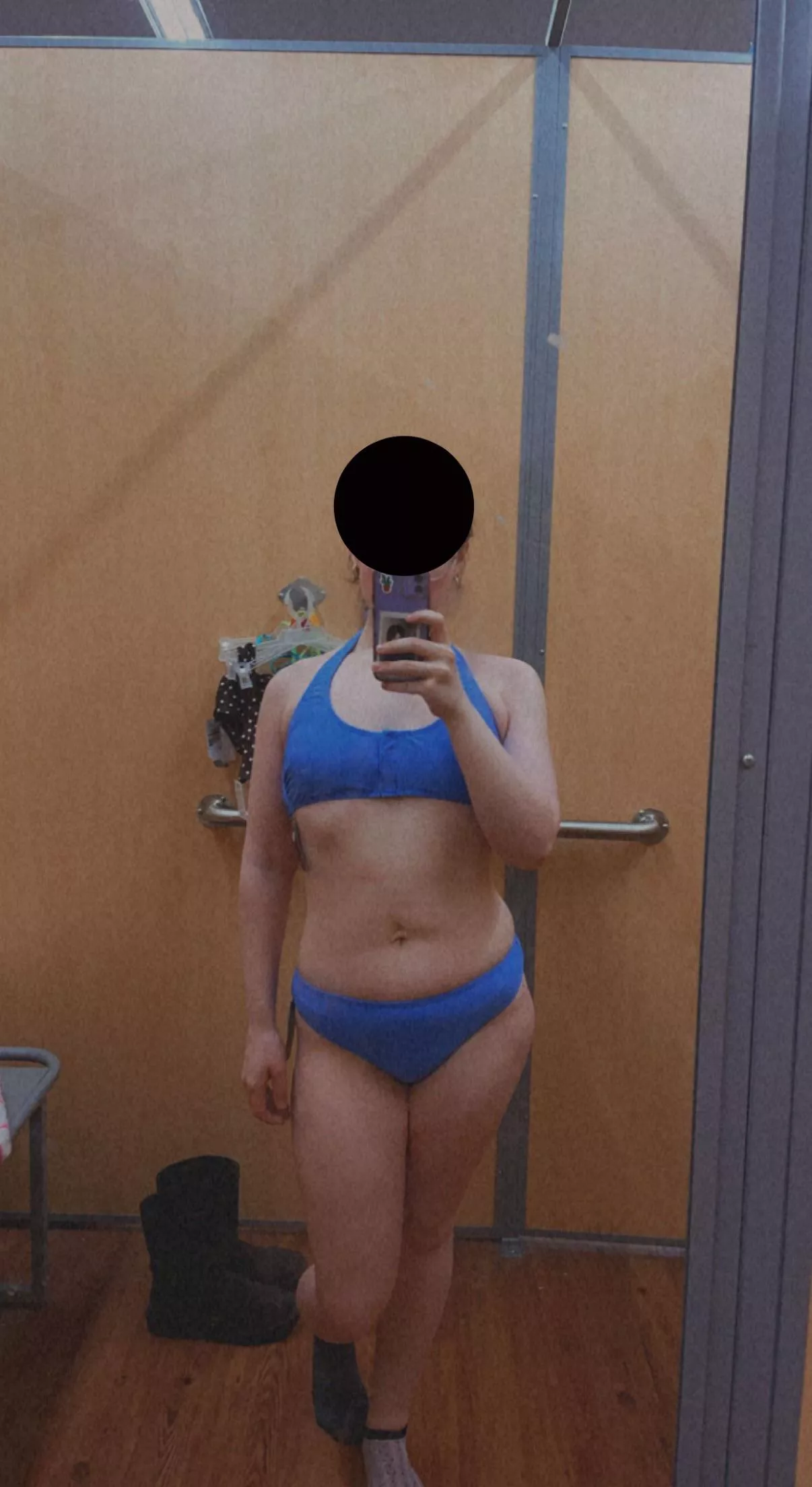 What do people actually think about this? I get self conscious when trying on things like this because I have a little bit of fat. I’ve heard some people say that they like that, but is that true? Do any of you feel that way?