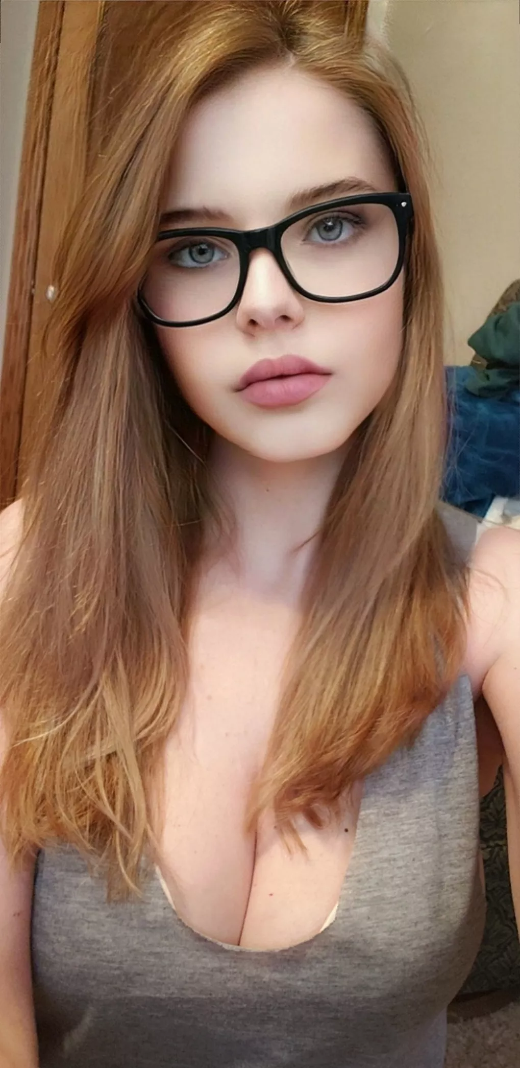What do you like better my glasses or my cleavage 😉
