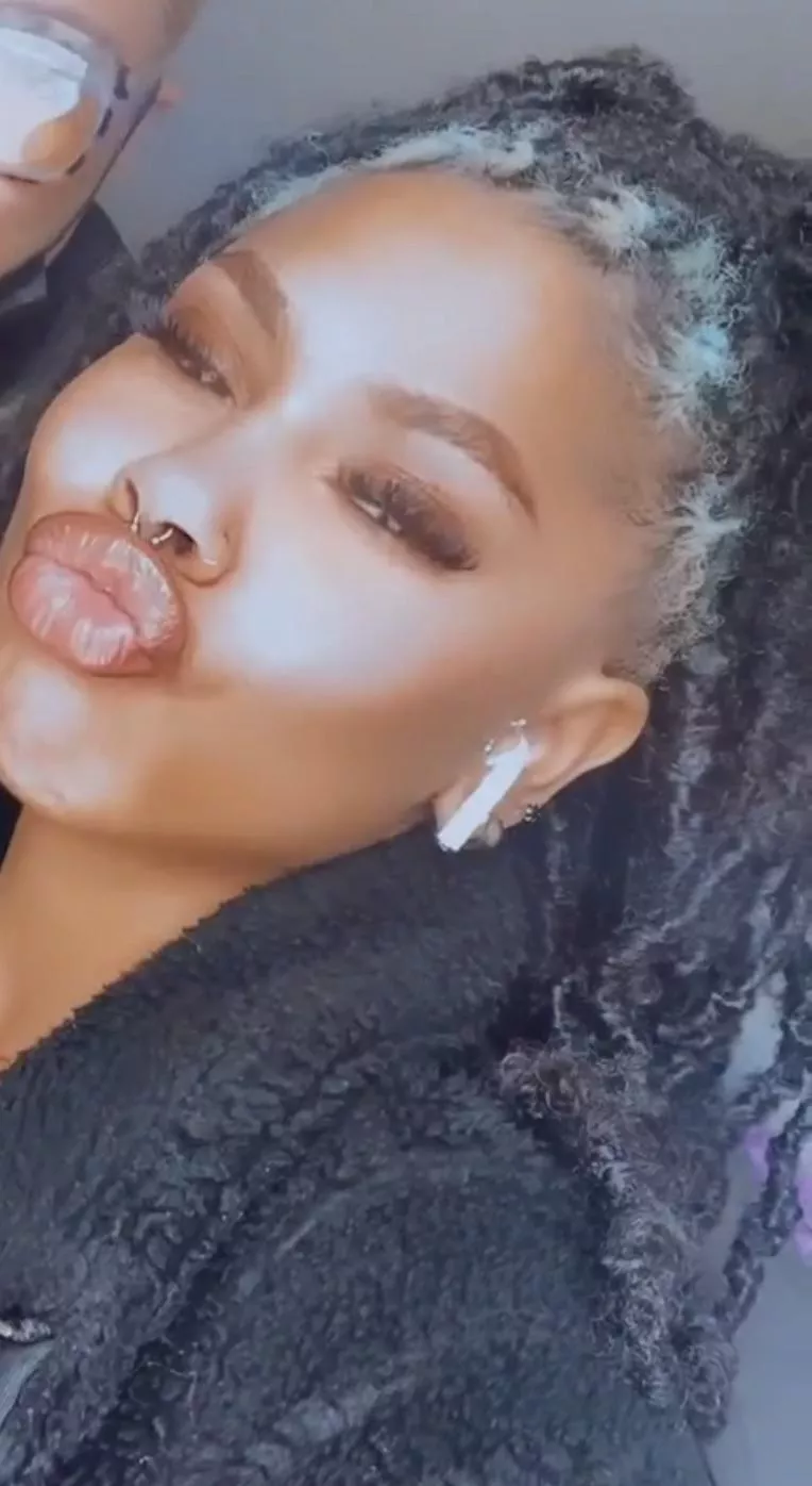 What I would do to nut on her face 😩