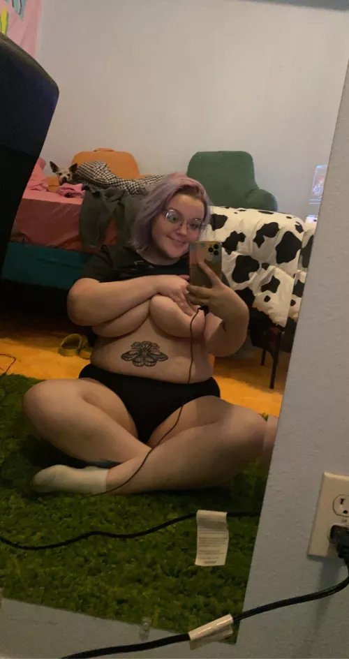 What if I sent you sexy selfies while you’re at work?