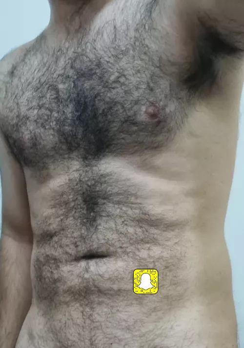 What would u do to that hairy chest !! Comment please
