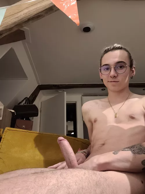 what would you do if I was your roommate? dm me your ideas ;)