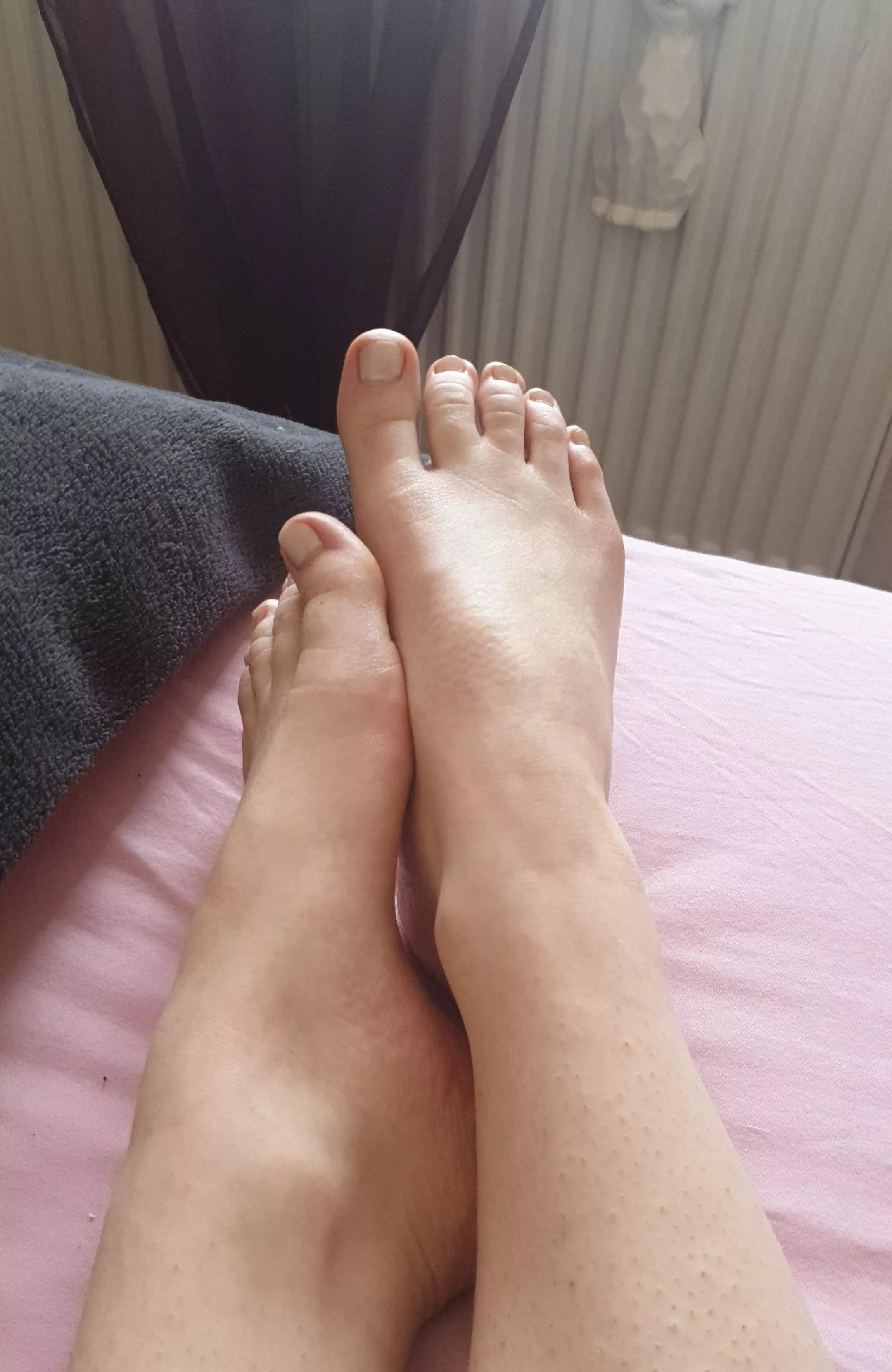What would you do to my feet if you can't use your hands? 💕