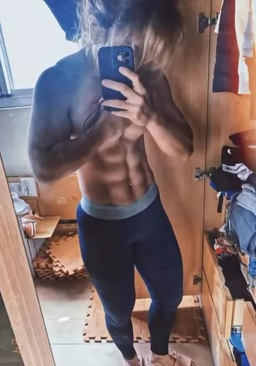 What would you eat off my abs? 🤔