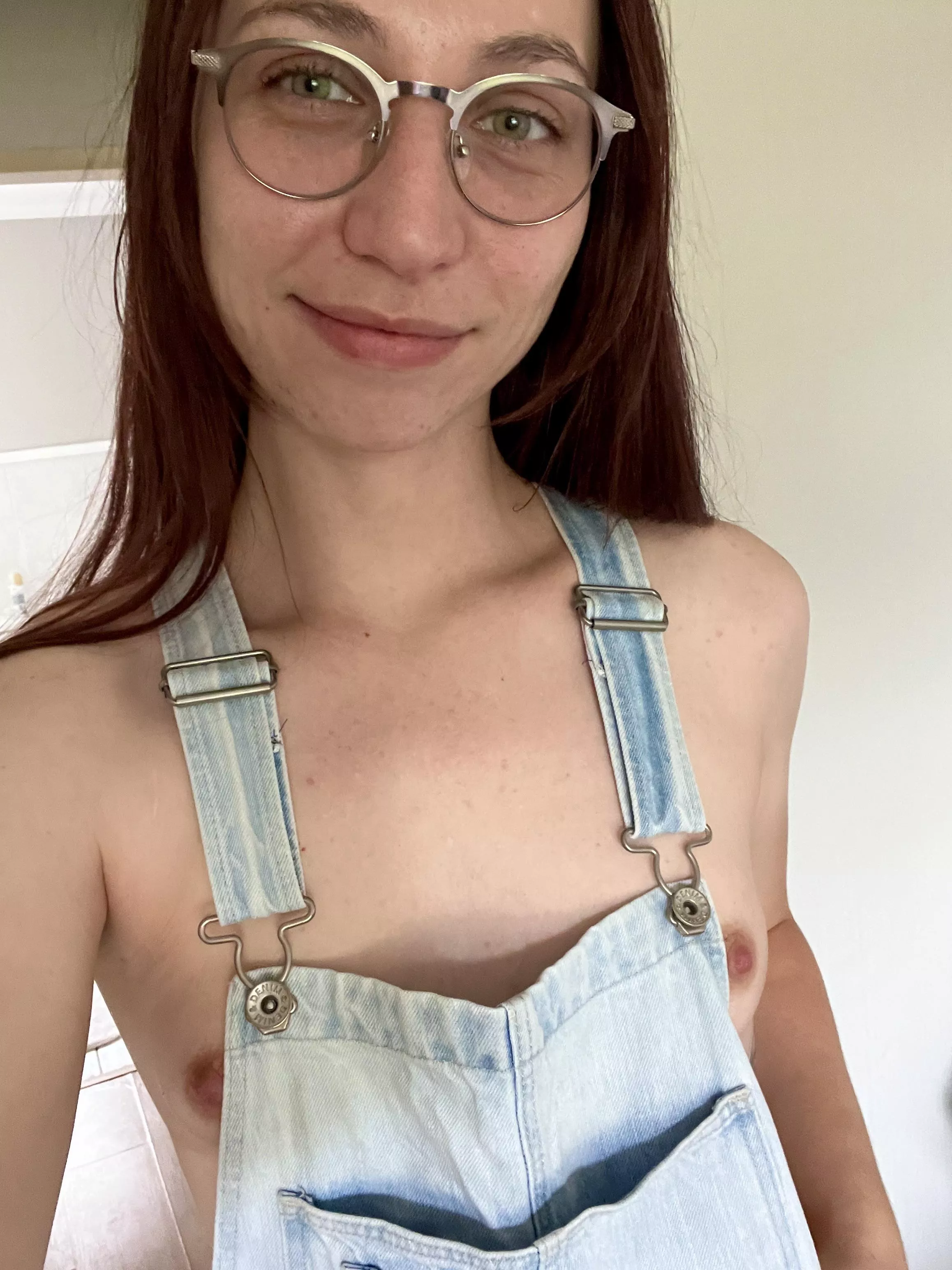 What would you say if you saw me like this in your local hardware store? 🥺😇