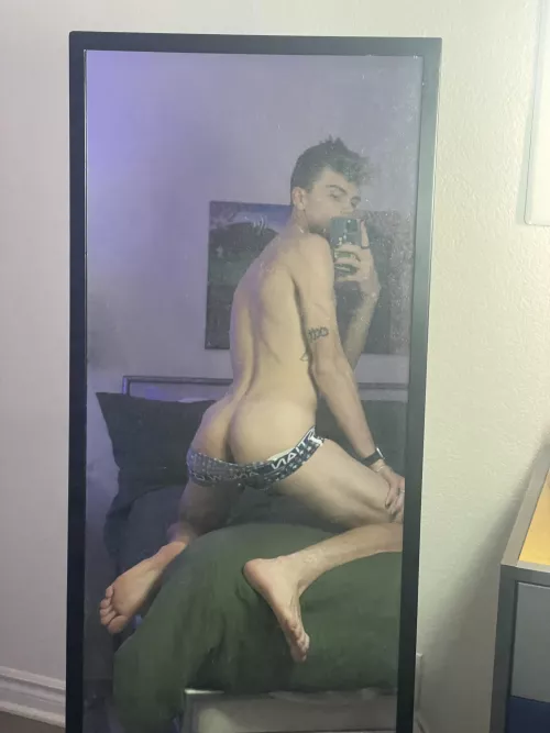 Whatβre you licking first? π