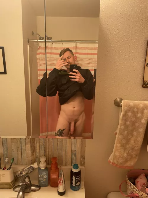 What’s up! Looking to chat. Hit me up!