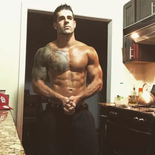 Whatsup everybody im new to the group, looking to meet new people in LA maybe collab and make friends. hmu here or on my OF! ππ½