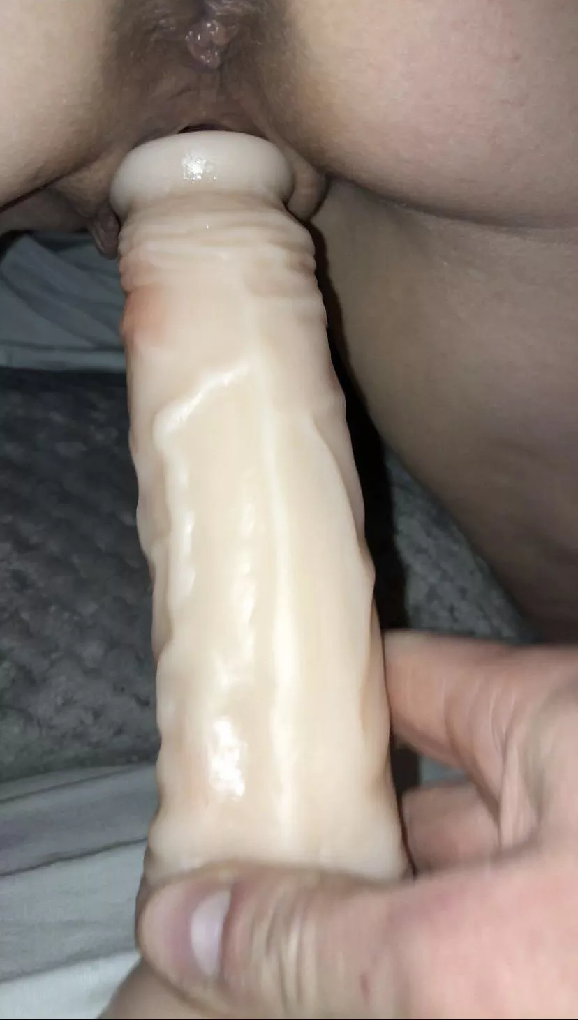 When she asks for a hand so she can slide down 👌🏻👍🏻😍