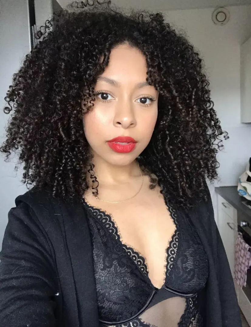 Where can I smear this lipstick?