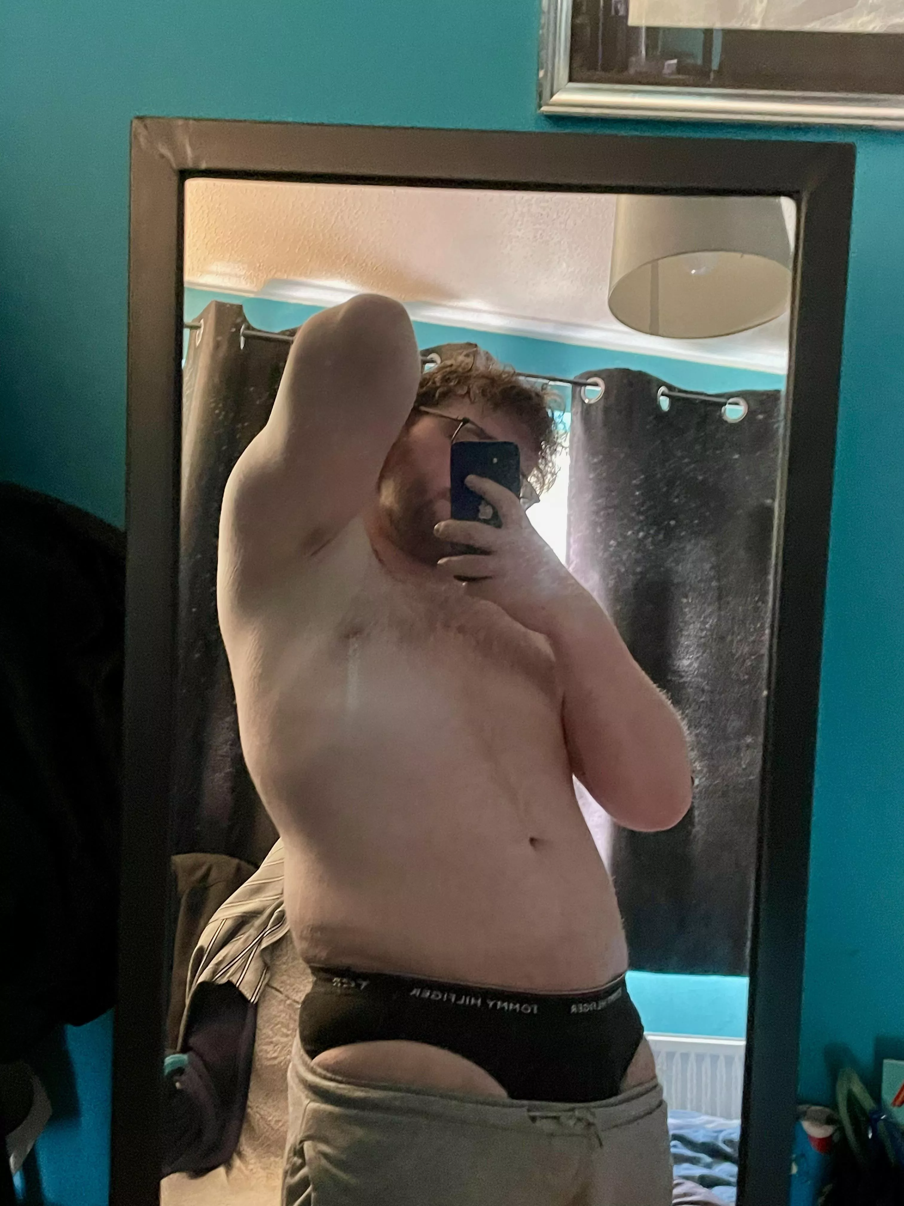 which bros wanna get close? message me or any type of chats or fun. i’m open to anything! i’m kinky asf too!