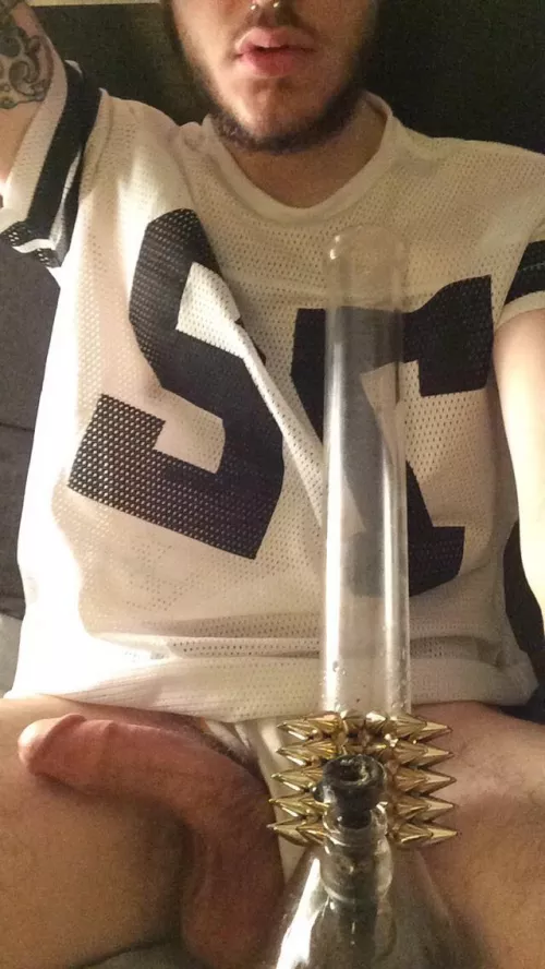 Which you smokin first?! 👅 or 💨