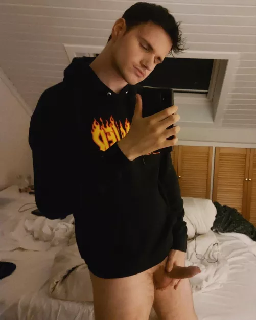 Who likes average size cocks😉