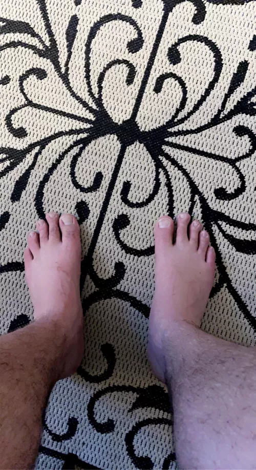 who likes longggg toessss