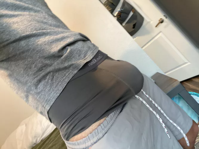 who loves my bulge ;)