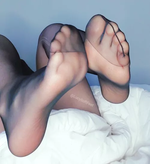 Who loves stockings? ❤️